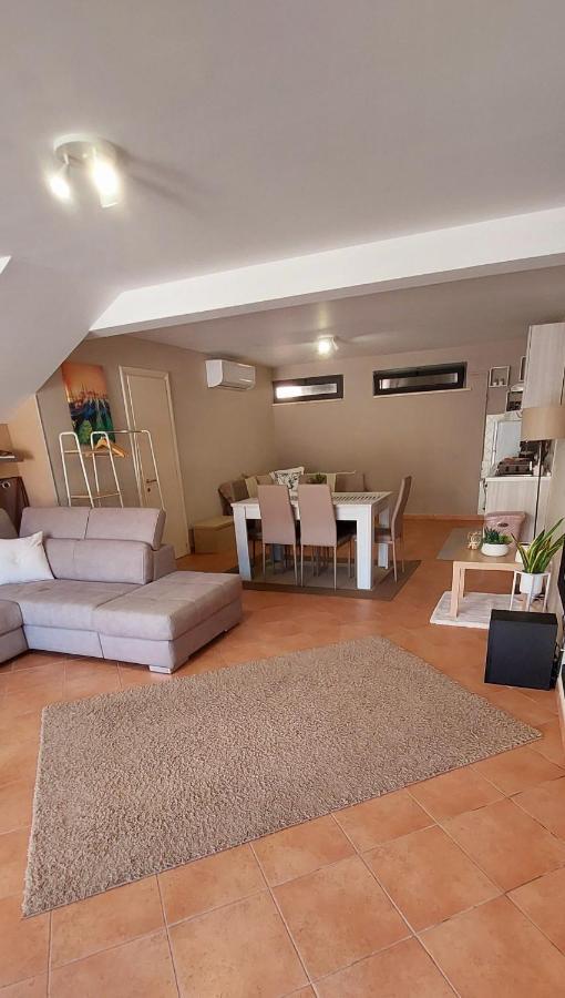 Casa Vacanza A 11 Km Dall'Aeroporto Di Palermo Каріні Екстер'єр фото